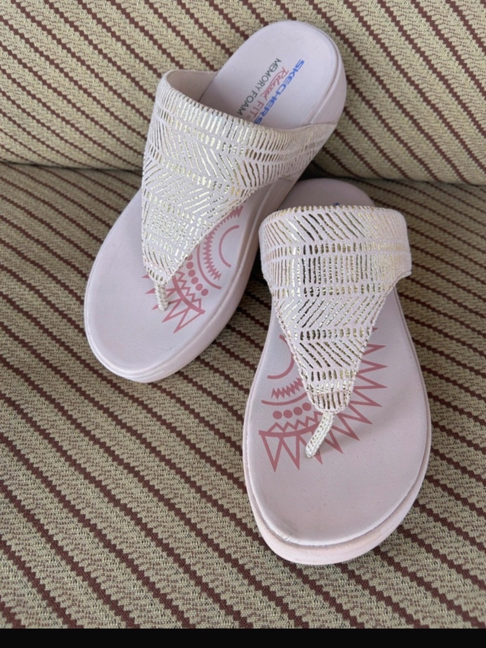 Skechers Women’s Light Pink Metallic Thread Wedge Thong Sandals